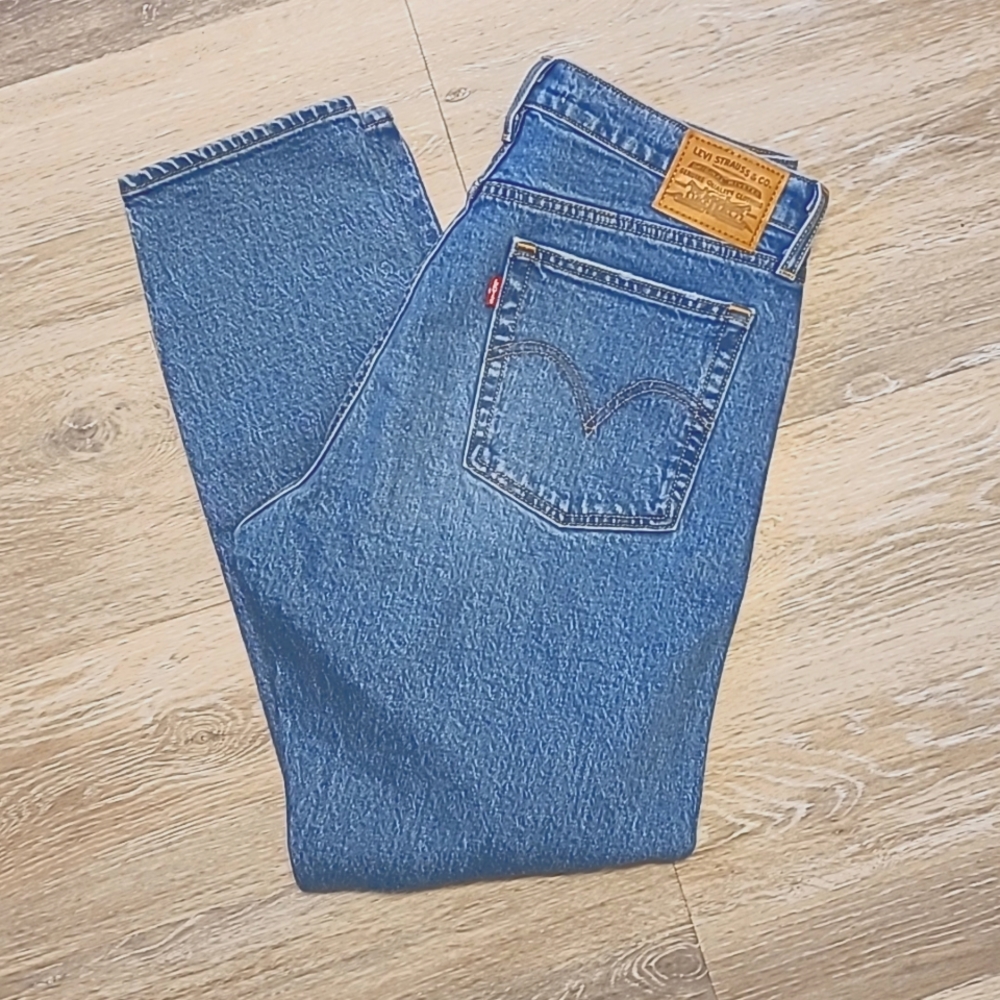 Levi's Wedgie Jeans